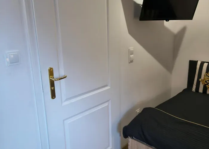 Apartment Fiona4 Centrum700m Parking Bezplatny Monitorowany Salon Z Sypialnia Tv Lazienka Kuchnia Rekuperacja Karpacz